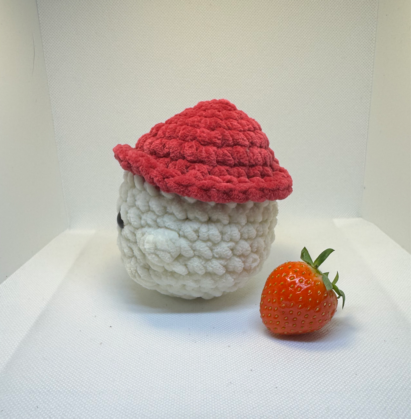 Crochet mushroom boi