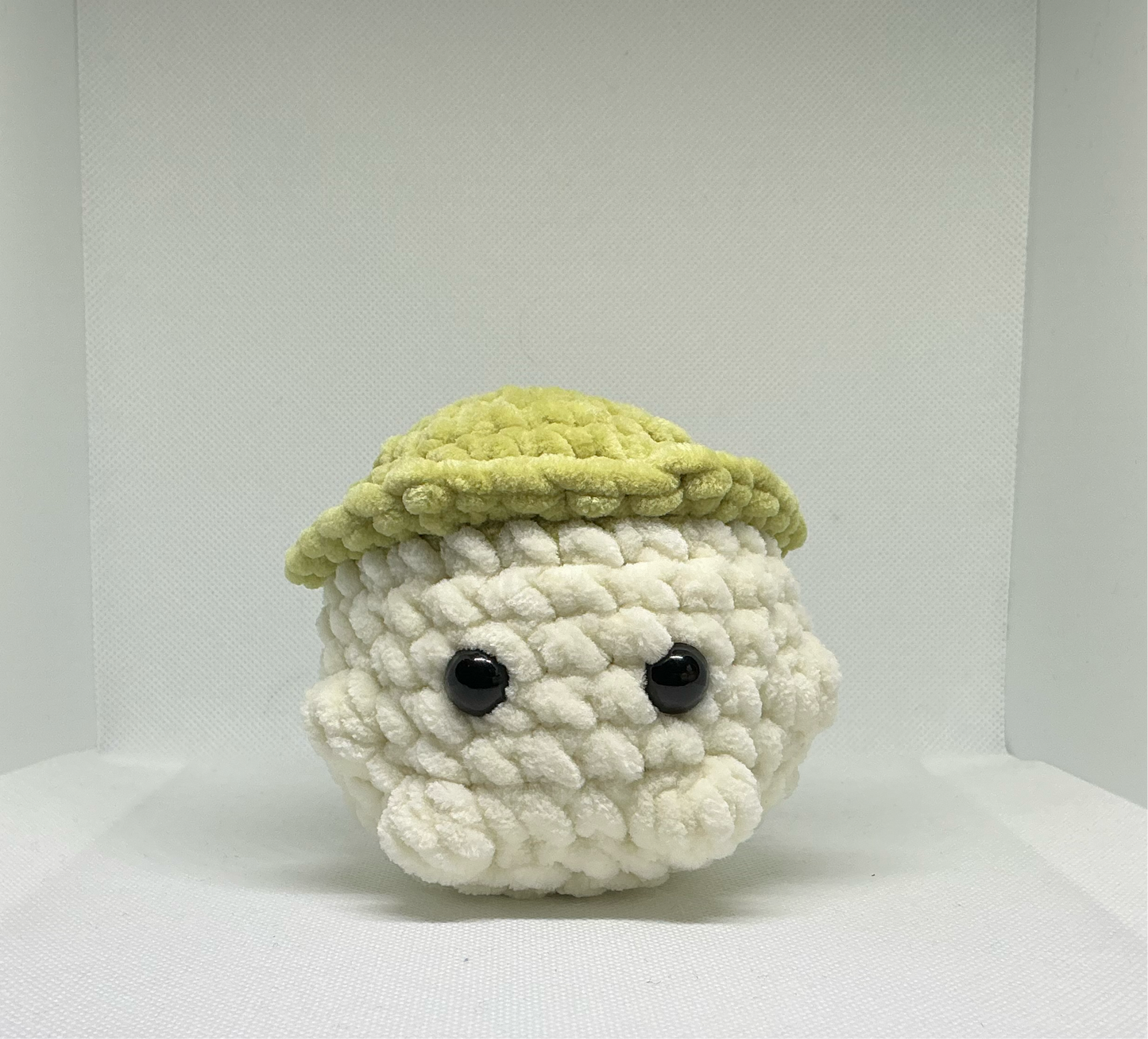 Crochet mushroom boi