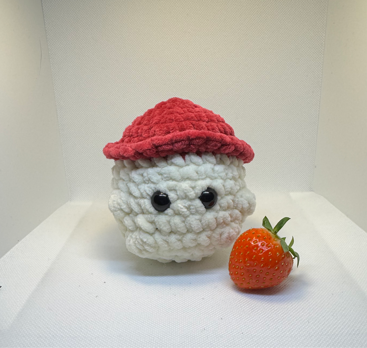 Crochet mushroom boi