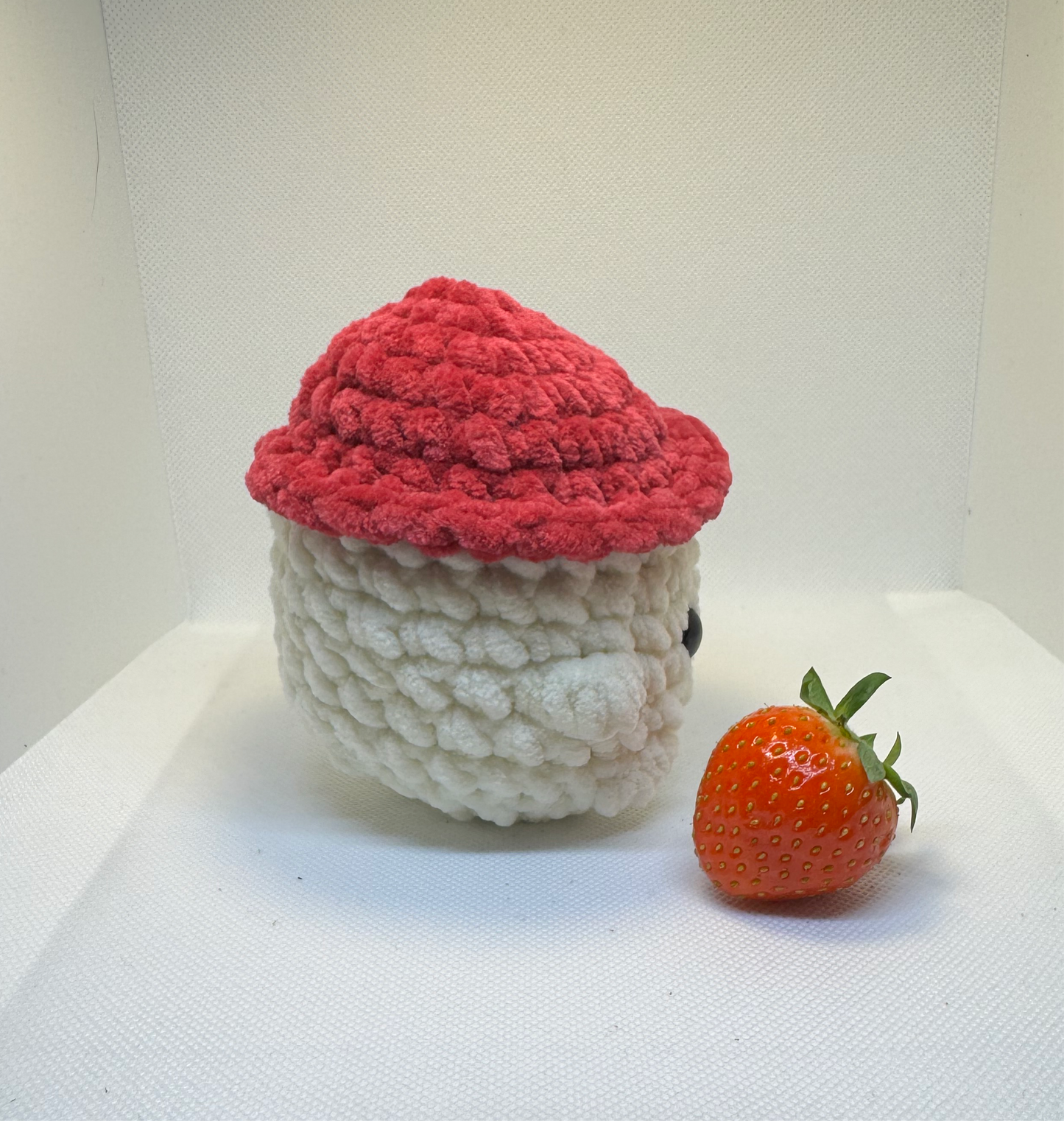 Crochet mushroom boi